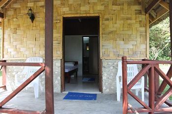 Lénakel Alofa Beach Bungalows מראה חיצוני תמונה